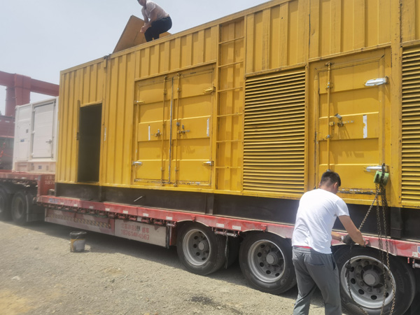 白马井镇除了负载情况和发动机维护，还有哪些因素会影响 200kw 柴油发电机的油耗？