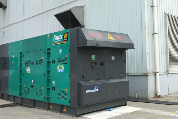 白马井镇燃油滤清器的更换流程是怎样的？