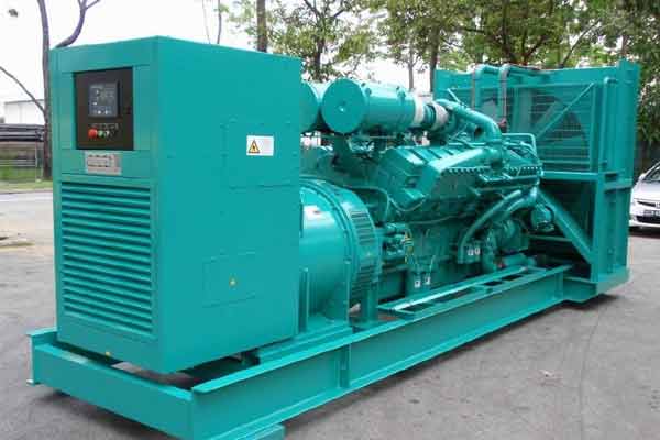 白马井镇柴油发电机组电压不稳定怎样维修？