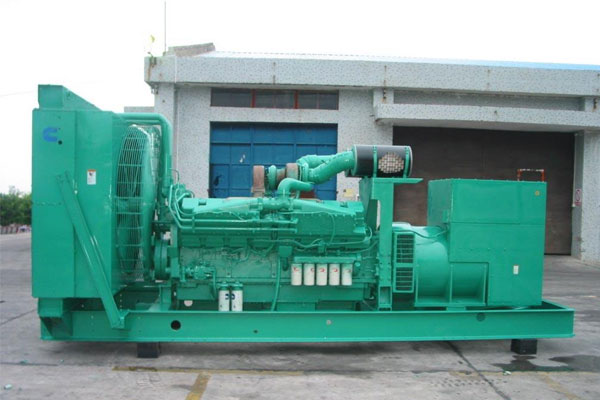 白马井镇工厂发电机应急发电时如何更准确地检查发电机状态？