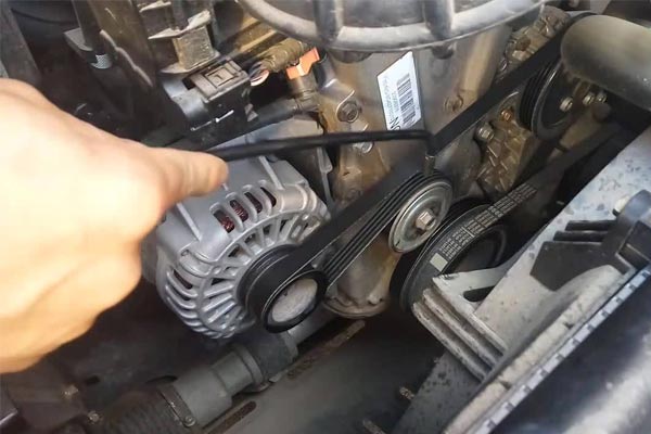 白马井镇转速传感器的工作原理是什么？