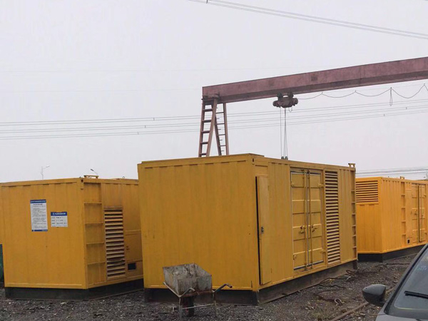 白马井镇100kw柴油发电机组每小时油耗？