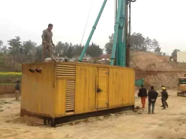 白马井镇如何判断水冷式机油散热器密封件是否需要更换？